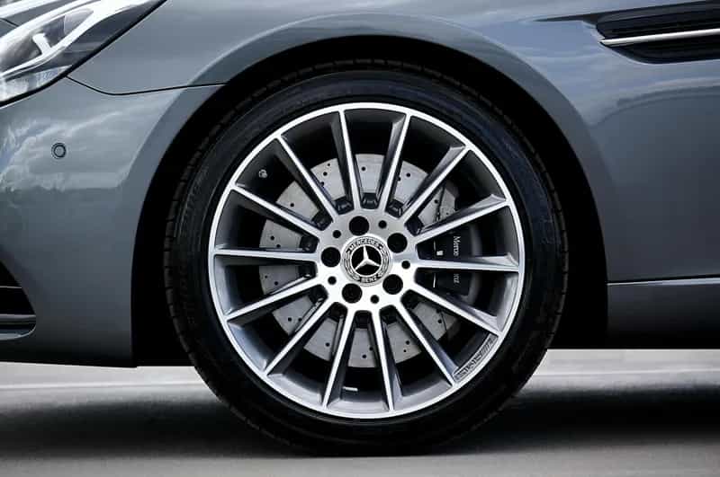 Alloy Wheels vs Wheel Covers: Making the Right Choice for Your Car